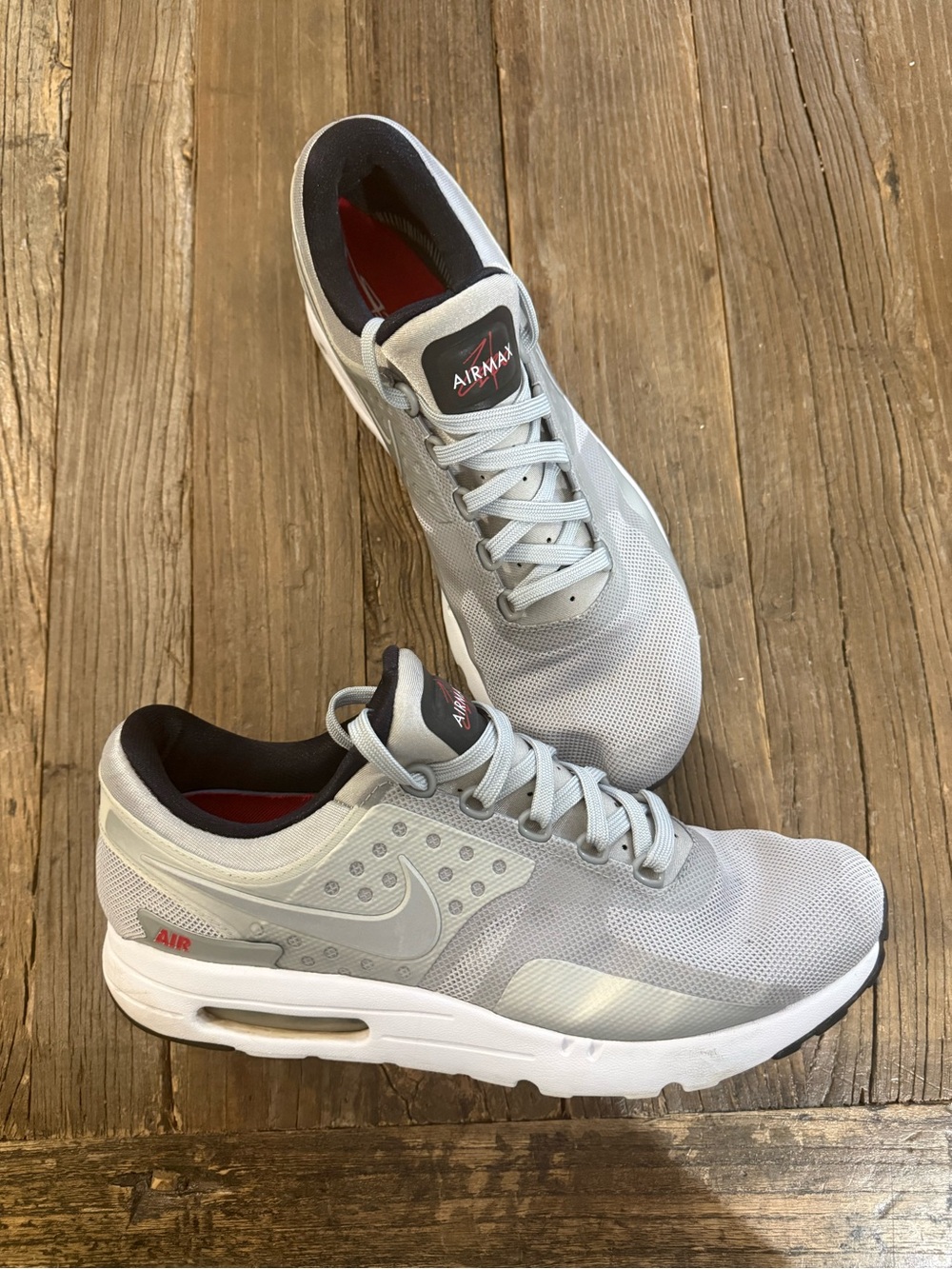 Nike Air Max Zero QS Men's Gray and Black Sneakers with Red Accents
